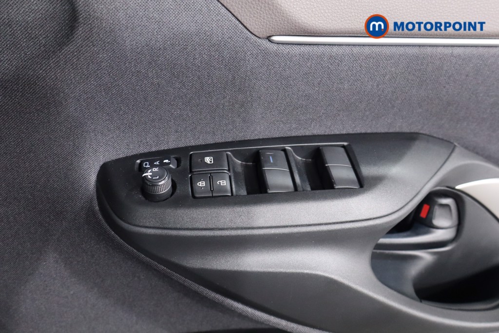 Used Toyota Yaris Cross 2023 for sale - 77354699: Photo 28