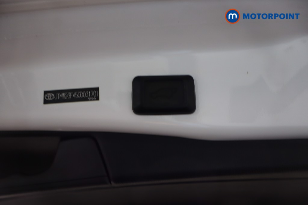 Used Toyota RAV4 2020 for sale - 77340549: Photo 50