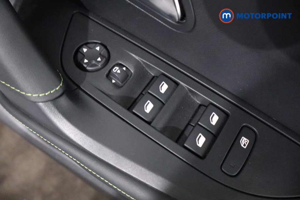 Used Peugeot 2008 2023 for sale - 76980303: Photo 32