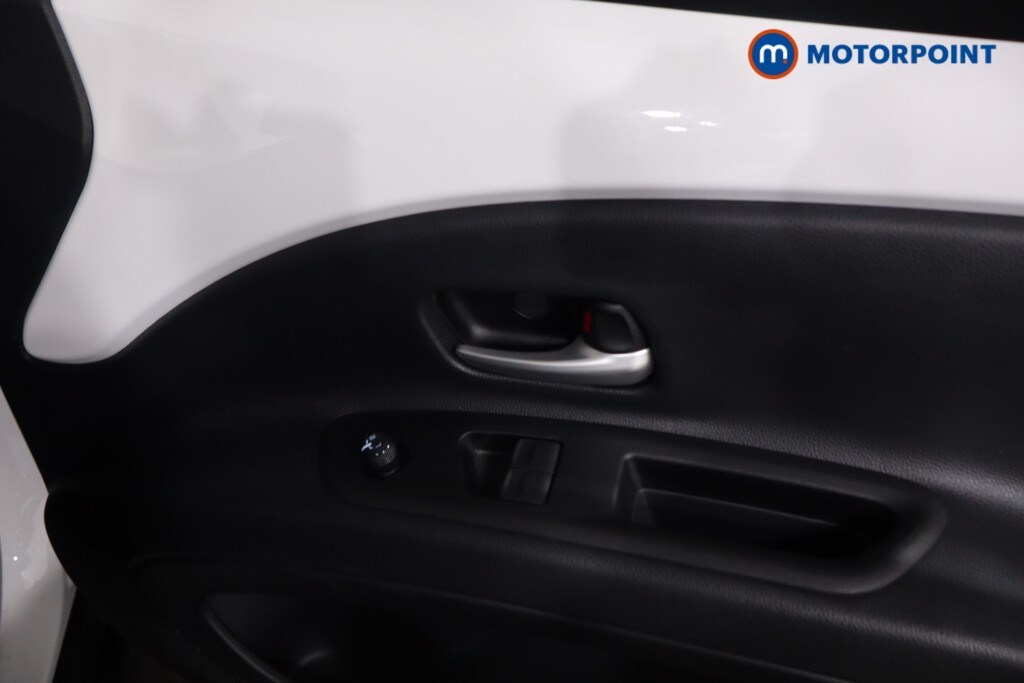 Used Toyota Aygo X 2023 for sale - 77962532: Photo 32