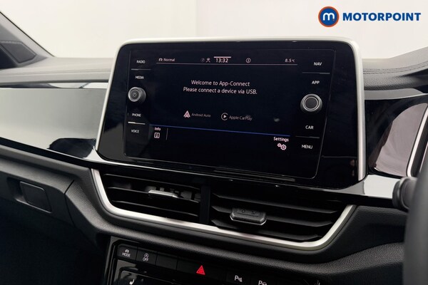 Used Volkswagen T-Roc 2024 for sale - 76131783: Photo 18