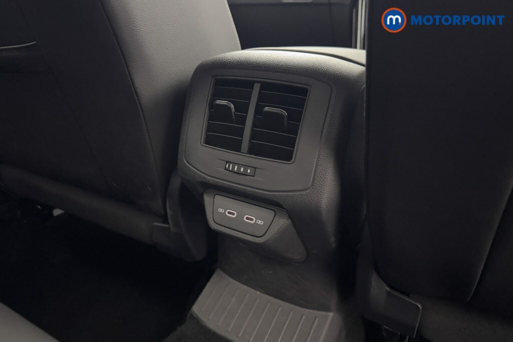 Used Volkswagen T-Roc 2024 for sale - 76131783: Photo 30