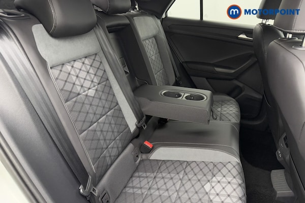 Used Volkswagen T-Roc 2024 for sale - 76131783: Photo 32