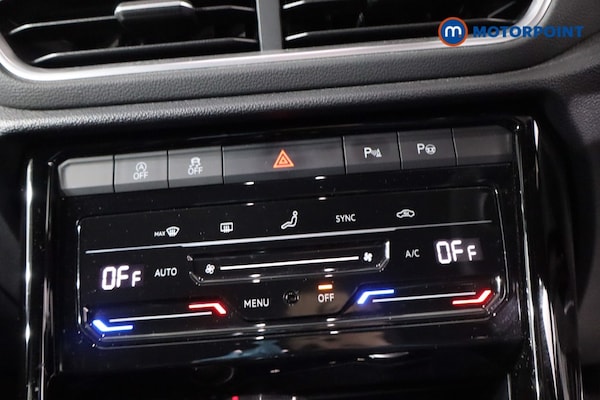 Used Volkswagen T-Roc 2023 for sale - 76219494: Photo 25