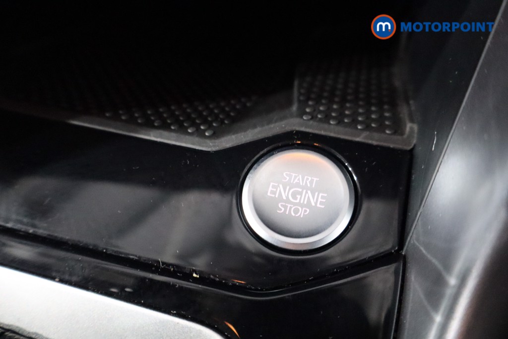 Used Volkswagen T-Roc 2025 for sale - 76526748: Photo 21