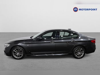 Used BMW 5 Series 2017 for sale - 77903975: Photo