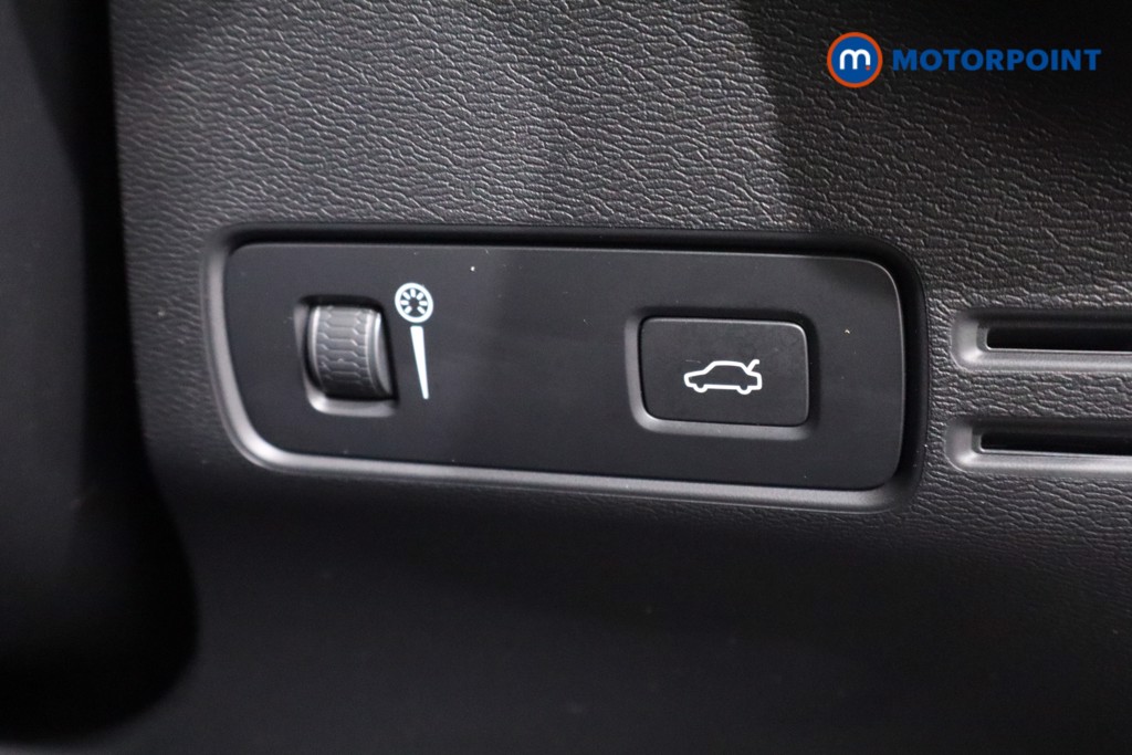 Used Volvo XC40 2022 for sale - 76777630: Photo 31