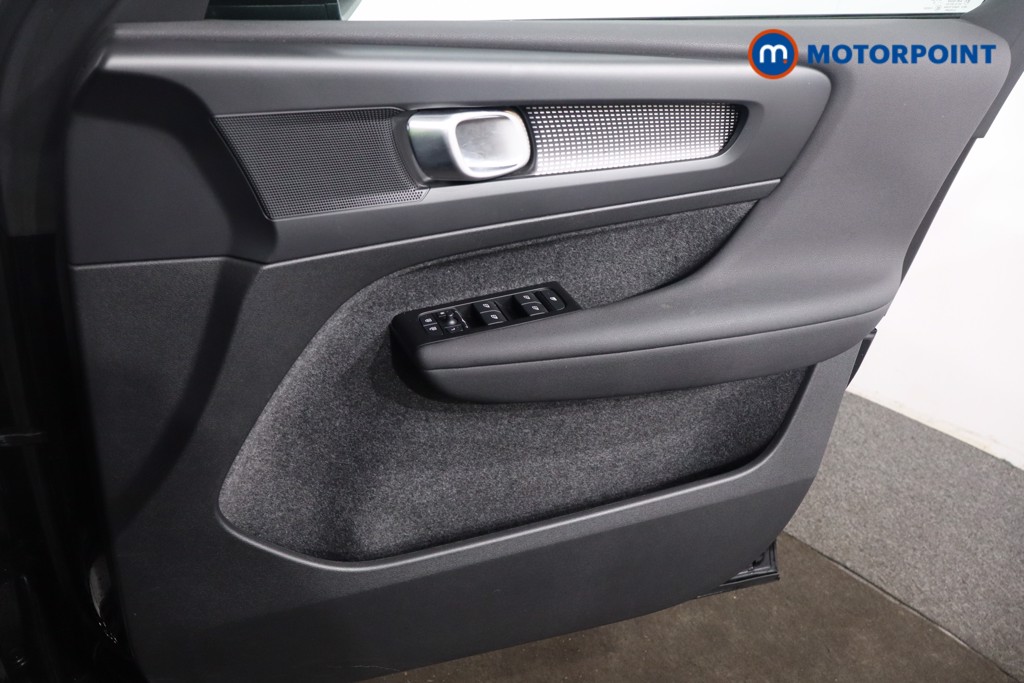 Used Volvo XC40 2022 for sale - 76777630: Photo 32