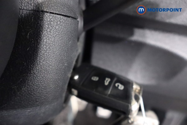 Used Volkswagen T-Roc 2021 for sale - 76105065: Photo 21