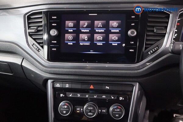 Used Volkswagen T-Roc 2021 for sale - 76105065: Photo 23