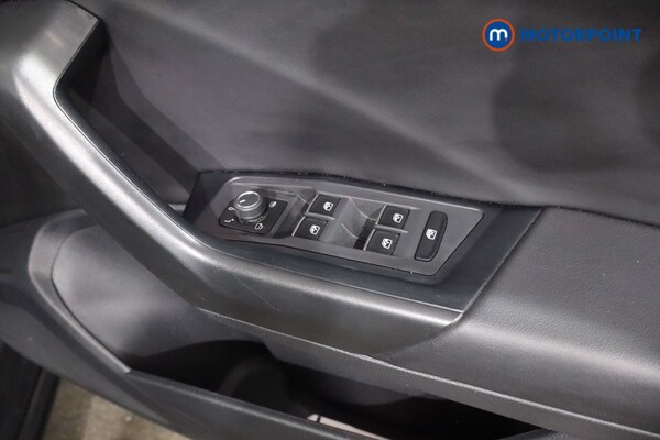 Used Volkswagen T-Roc 2021 for sale - 76105065: Photo 31