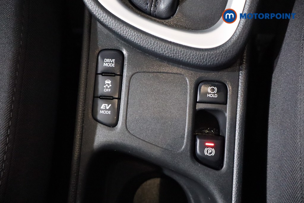 Used Toyota Yaris Cross for sale - 76463937: Photo 25