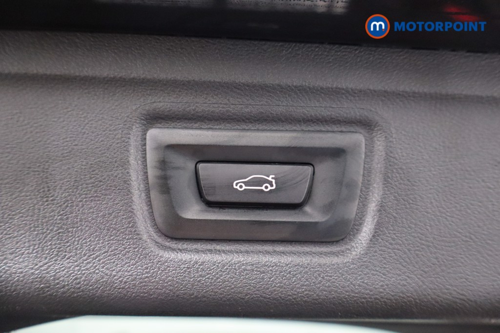 Used BMW 3 Series 2025 for sale - 76638235: Photo 50