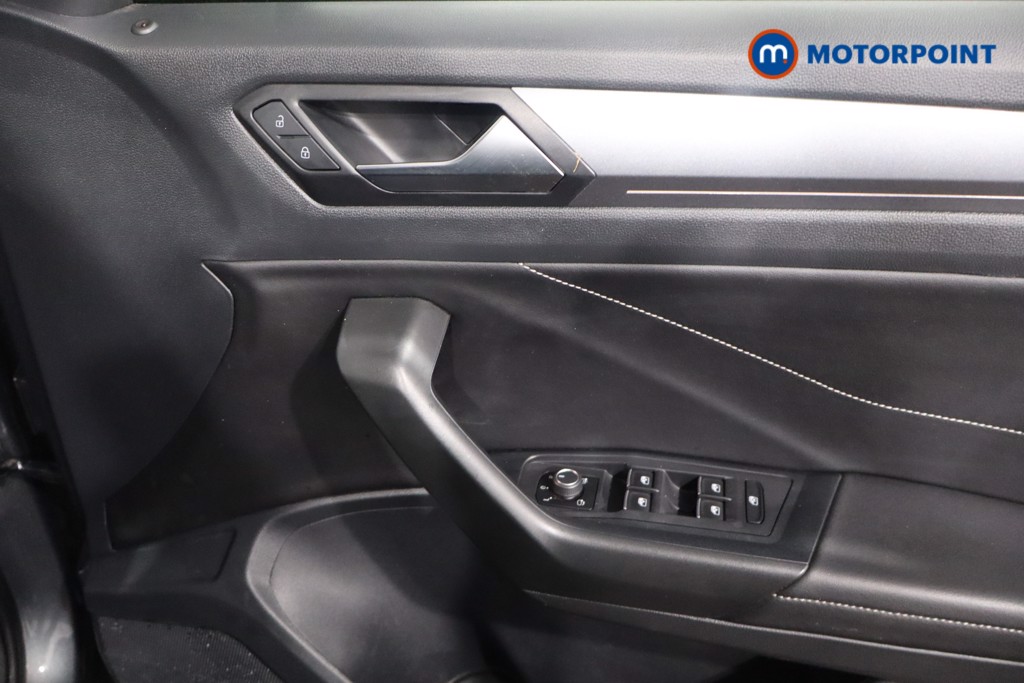 Used Volkswagen T-Roc 2023 for sale - 77604458: Photo 30