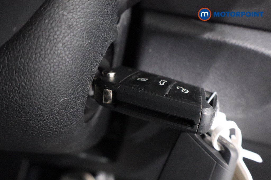 Used Volkswagen T-Roc 2022 for sale - 76146889: Photo 21