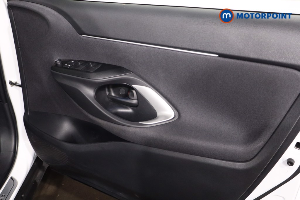 Used Toyota Yaris Cross 2024 for sale - 78180490: Photo 32