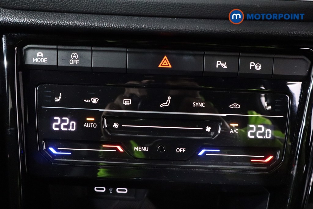 Used Volkswagen T-Roc 2022 for sale - 76946287: Photo 24