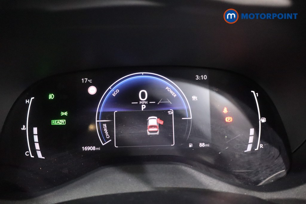 Used Toyota Yaris Cross 2024 for sale - 77916862: Photo 24