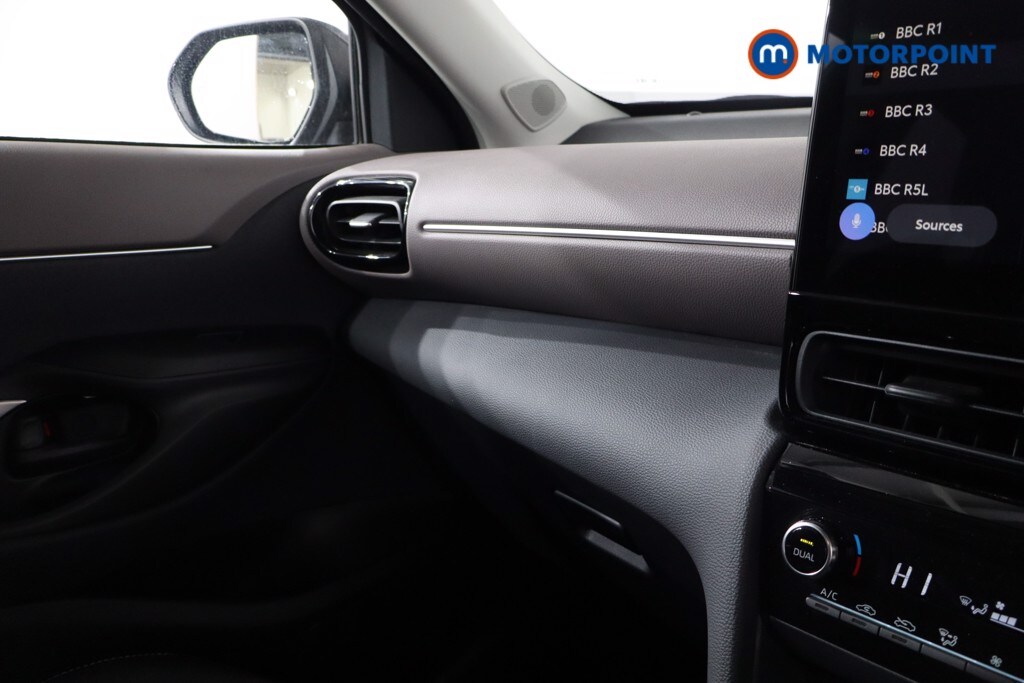 Used Toyota Yaris Cross 2024 for sale - 77916759: Photo 25