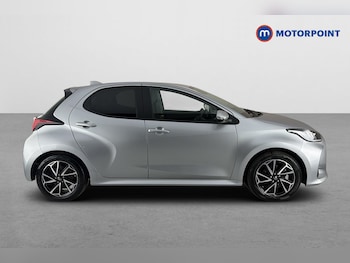 Used Toyota Yaris 2024 for sale - 79357640: Photo