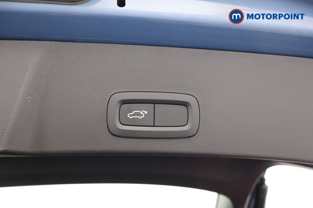 Used Volvo XC40 2023 for sale - 77128358: Photo 28