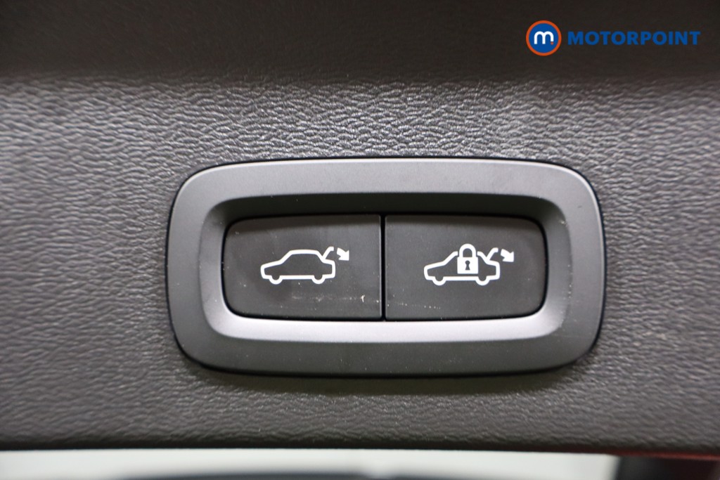 Used Volvo XC40 2023 for sale - 76889954: Photo 35