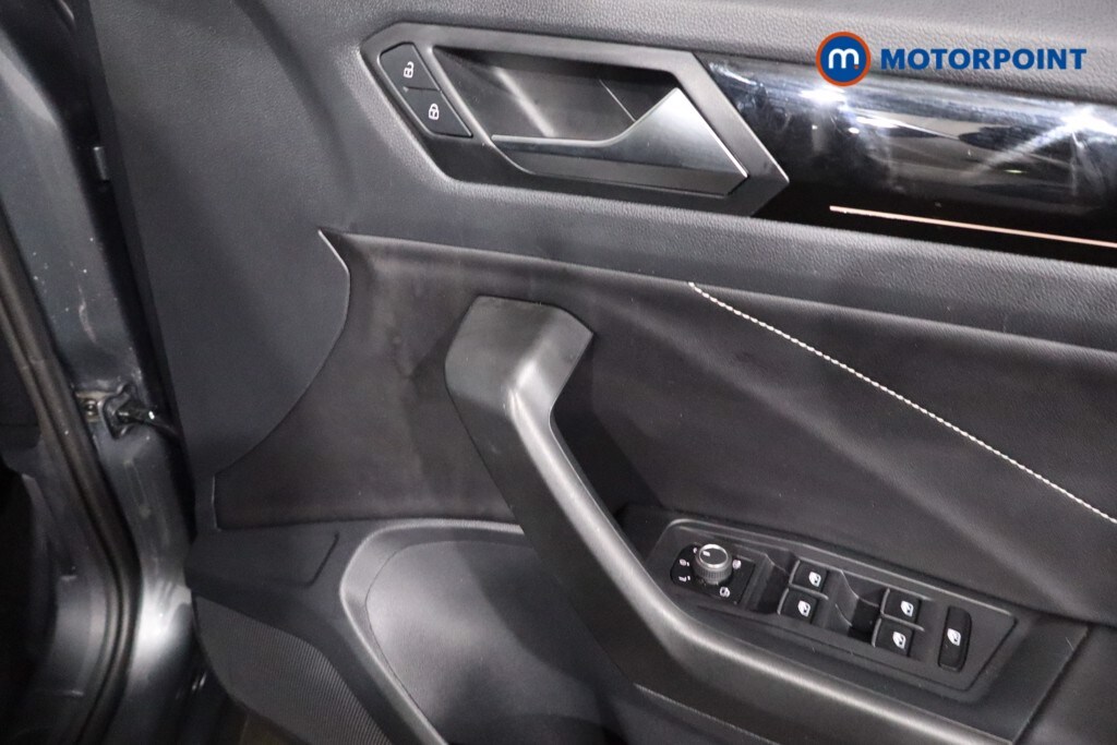 Used Volkswagen T-Roc 2022 for sale - 77715729: Photo 33