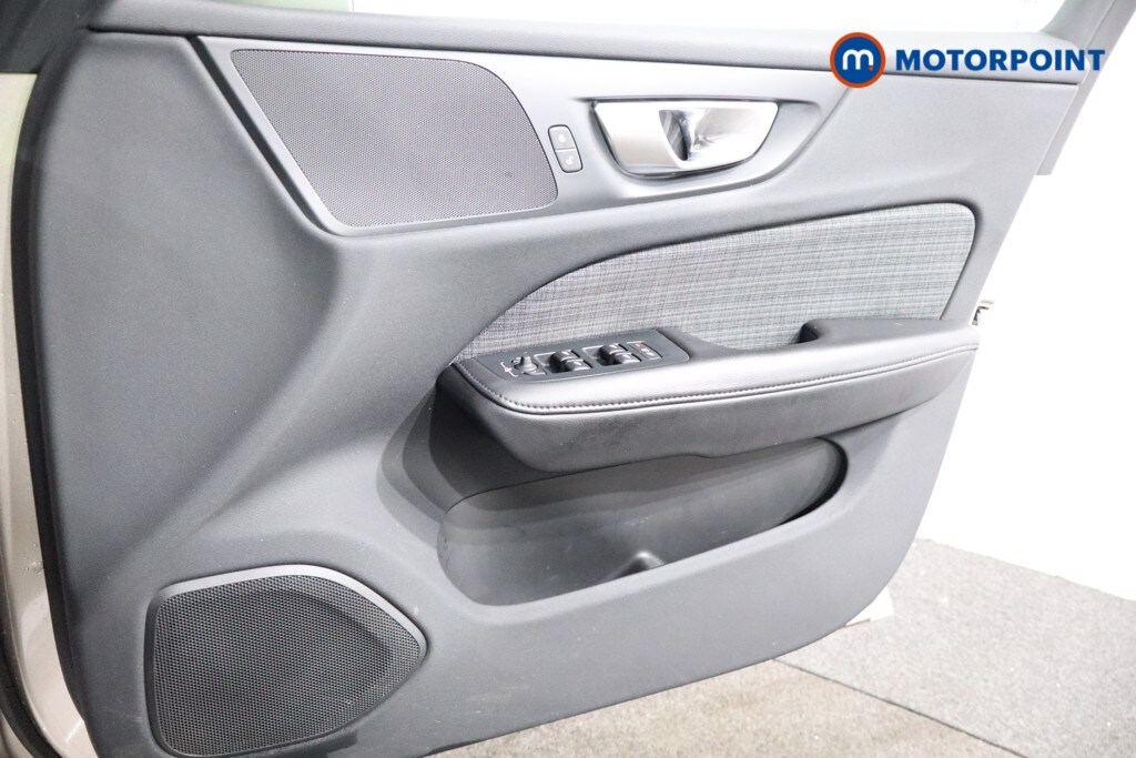 Used Volvo V60 2023 for sale - 75930496: Photo 27