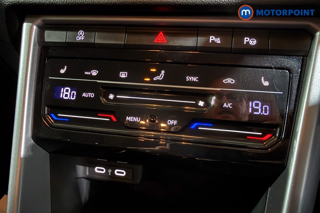 Used Volkswagen T-Roc 2024 for sale - 76933668: Photo 12