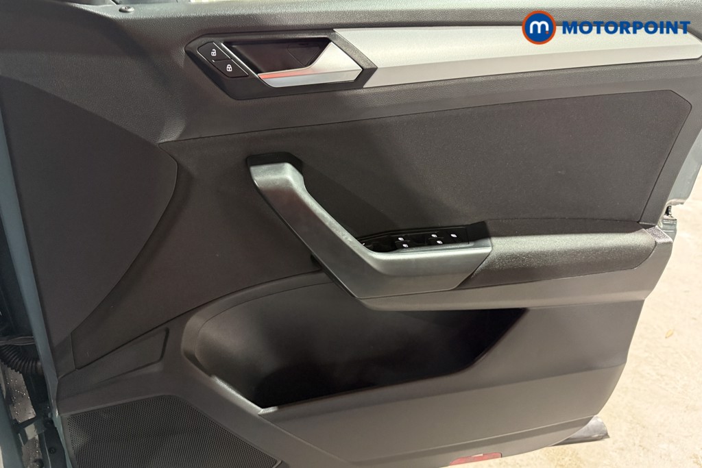 Used Volkswagen T-Roc 2024 for sale - 76933668: Photo 23