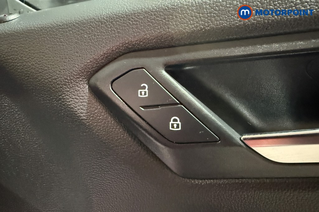 Used Volkswagen T-Roc 2024 for sale - 76933668: Photo 24