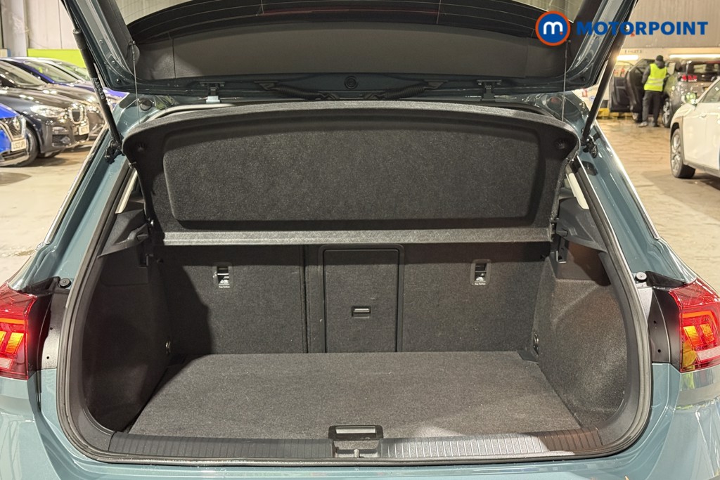 Used Volkswagen T-Roc 2024 for sale - 76933668: Photo 31