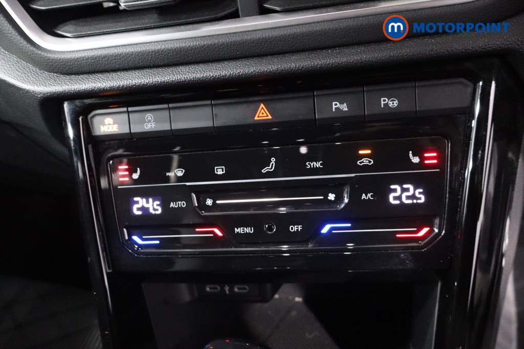 Used Volkswagen T-Roc 2023 for sale - 77312800: Photo 27