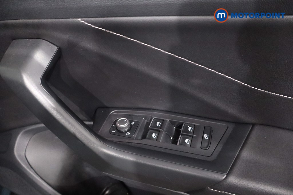 Used Volkswagen T-Roc 2023 for sale - 77312800: Photo 34