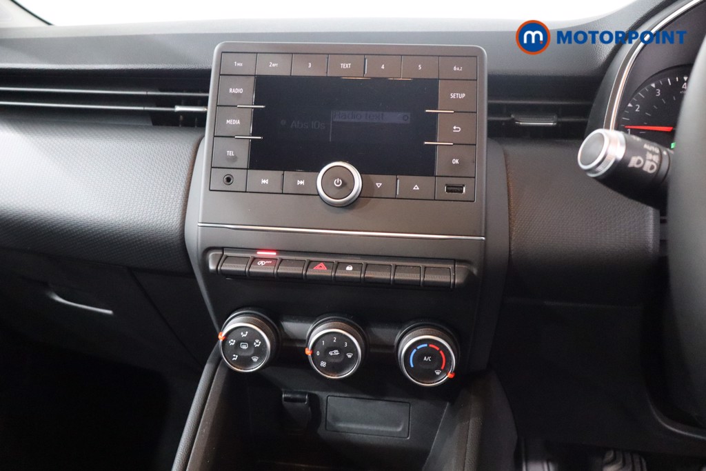 Used Renault Clio 2020 for sale - 75982817: Photo 23
