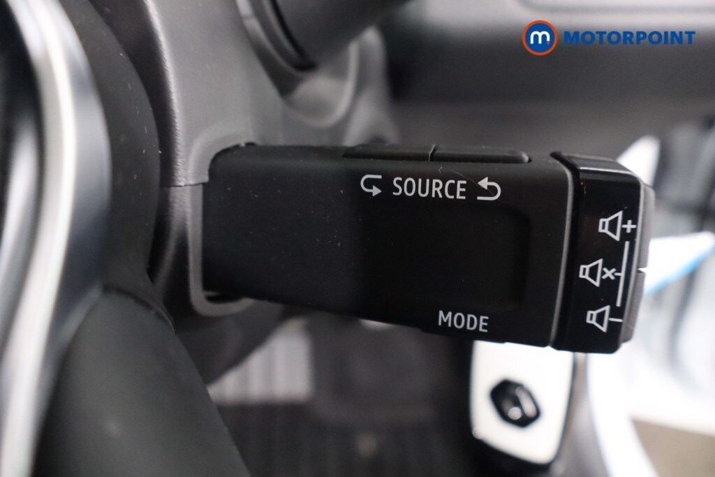 Used Renault Clio 2020 for sale - 75982817: Photo 26