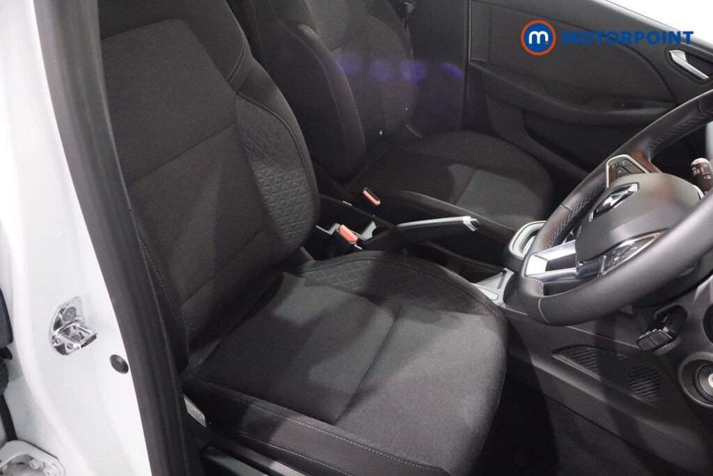 Used Renault Clio 2020 for sale - 75982817: Photo 32