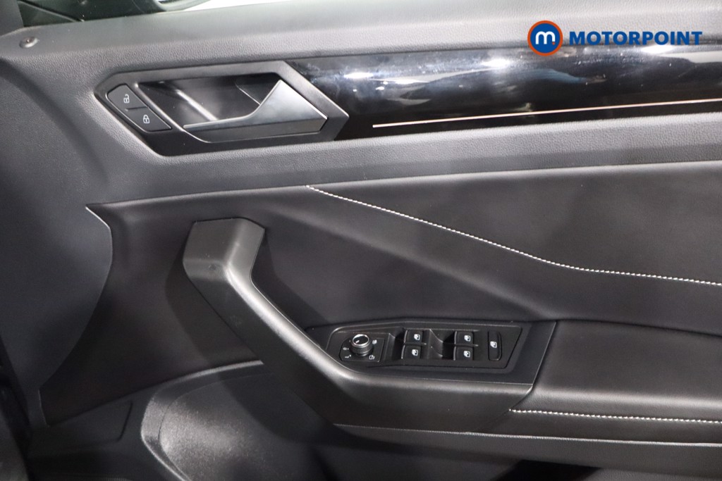 Used Volkswagen T-Roc 2025 for sale - 76394364: Photo 30