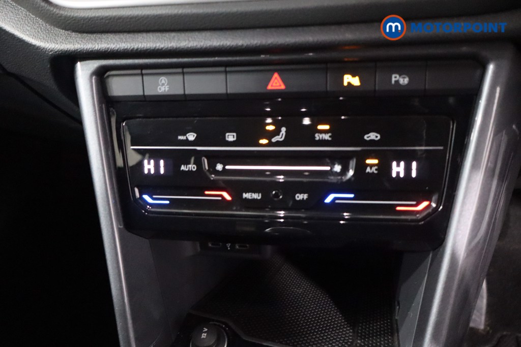 Used Volkswagen T-Roc for sale - 77245769: Photo 26