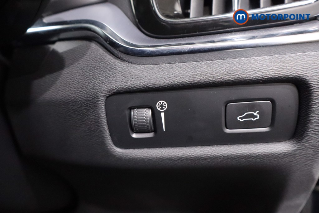 Used Volvo V60 2021 for sale - 77984356: Photo 25