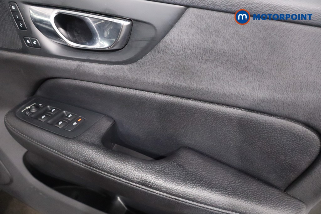 Used Volvo V60 2019 for sale - 76831155: Photo 30