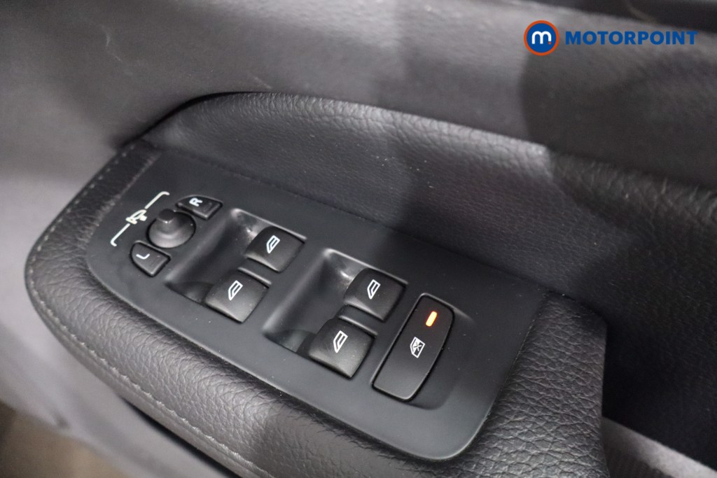 Used Volvo V60 2019 for sale - 76831155: Photo 31