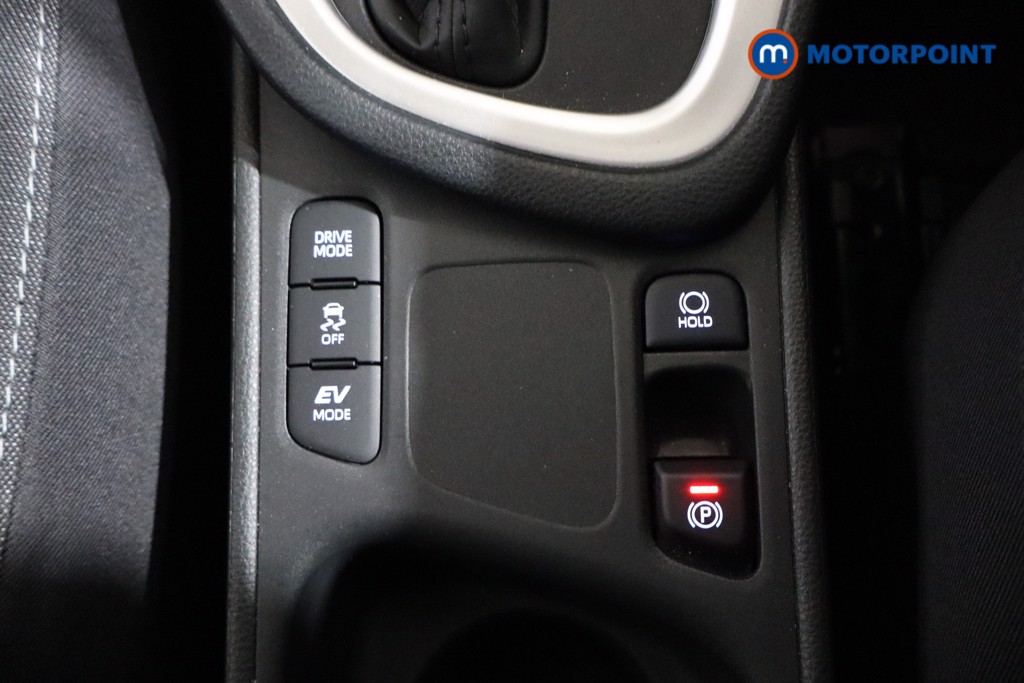 Used Toyota Yaris 2022 for sale - 76845602: Photo 17