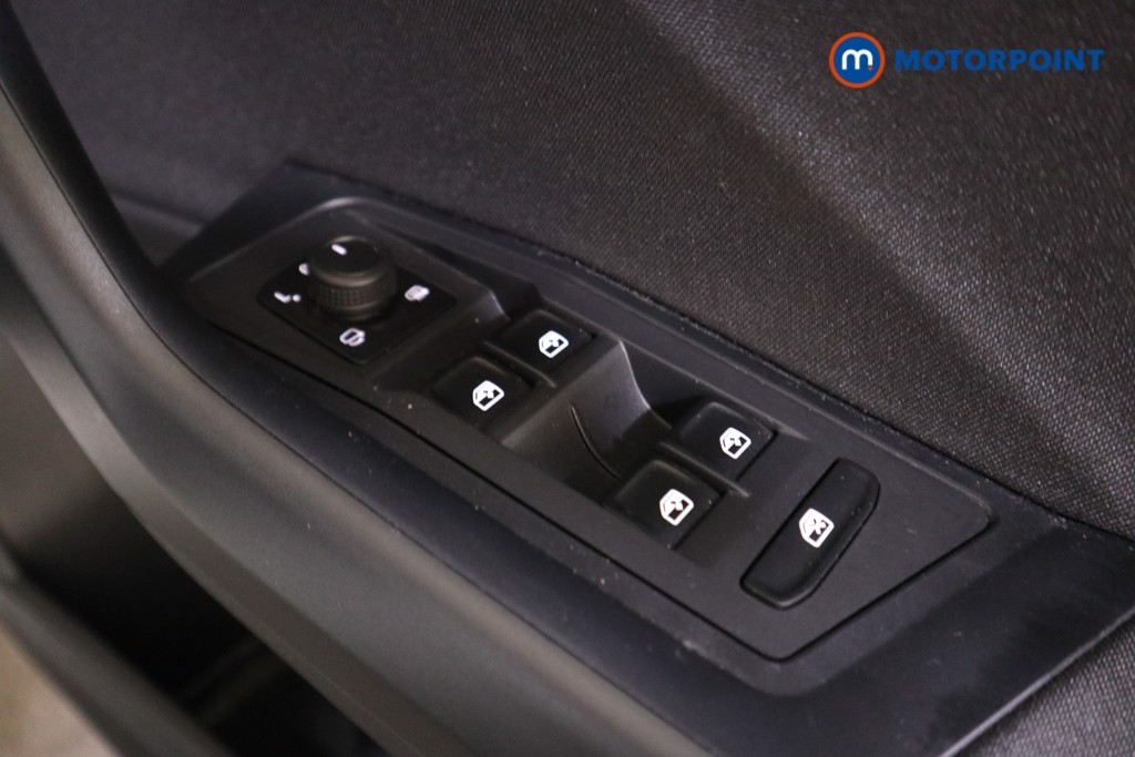 Used Volkswagen T-Roc 2023 for sale - 76758303: Photo 19