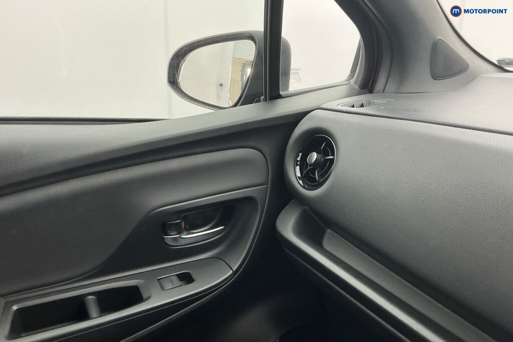 Used Toyota Yaris 2018 for sale - 77582312: Photo 24