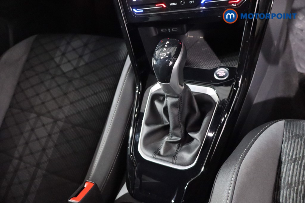 Used Volkswagen T-Roc for sale - 77168206: Photo 28