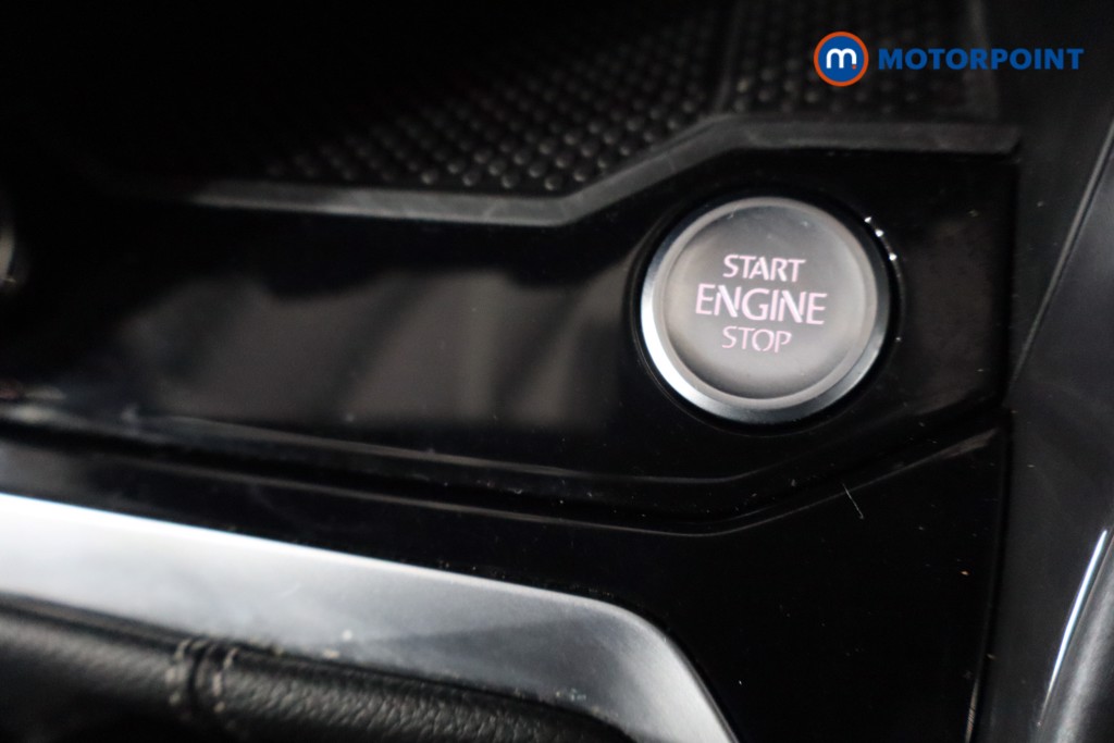 Used Volkswagen T-Roc for sale - 77168251: Photo 28