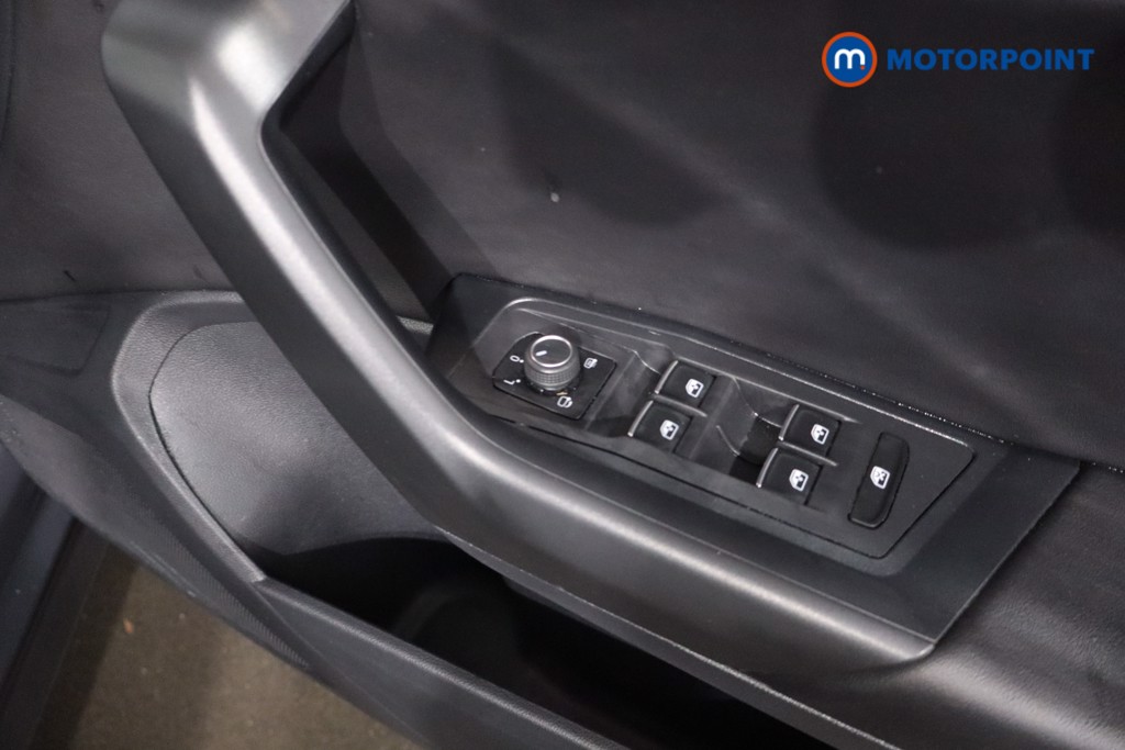 Used Volkswagen T-Roc for sale - 77168251: Photo 33