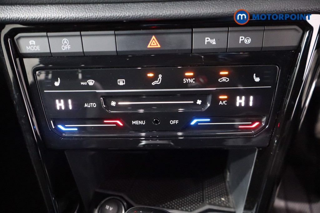 Used Volkswagen T-Roc 2024 for sale - 76542474: Photo 17