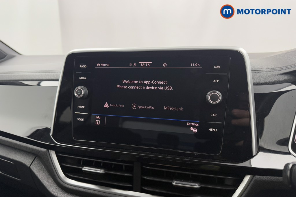 Used Volkswagen T-Roc 2023 for sale - 77404060: Photo 16